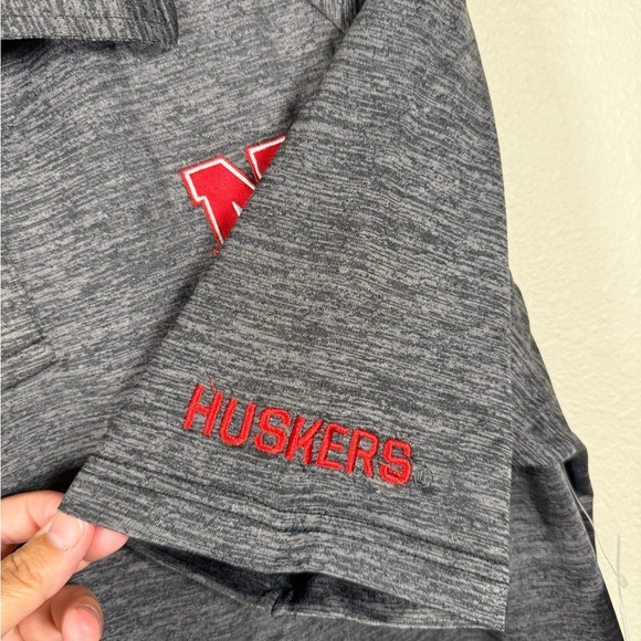 Colosseum Nebraska Cornhusker Polo Men's Size M Grey Lightweight Quick Dry - Picture 3 of 9